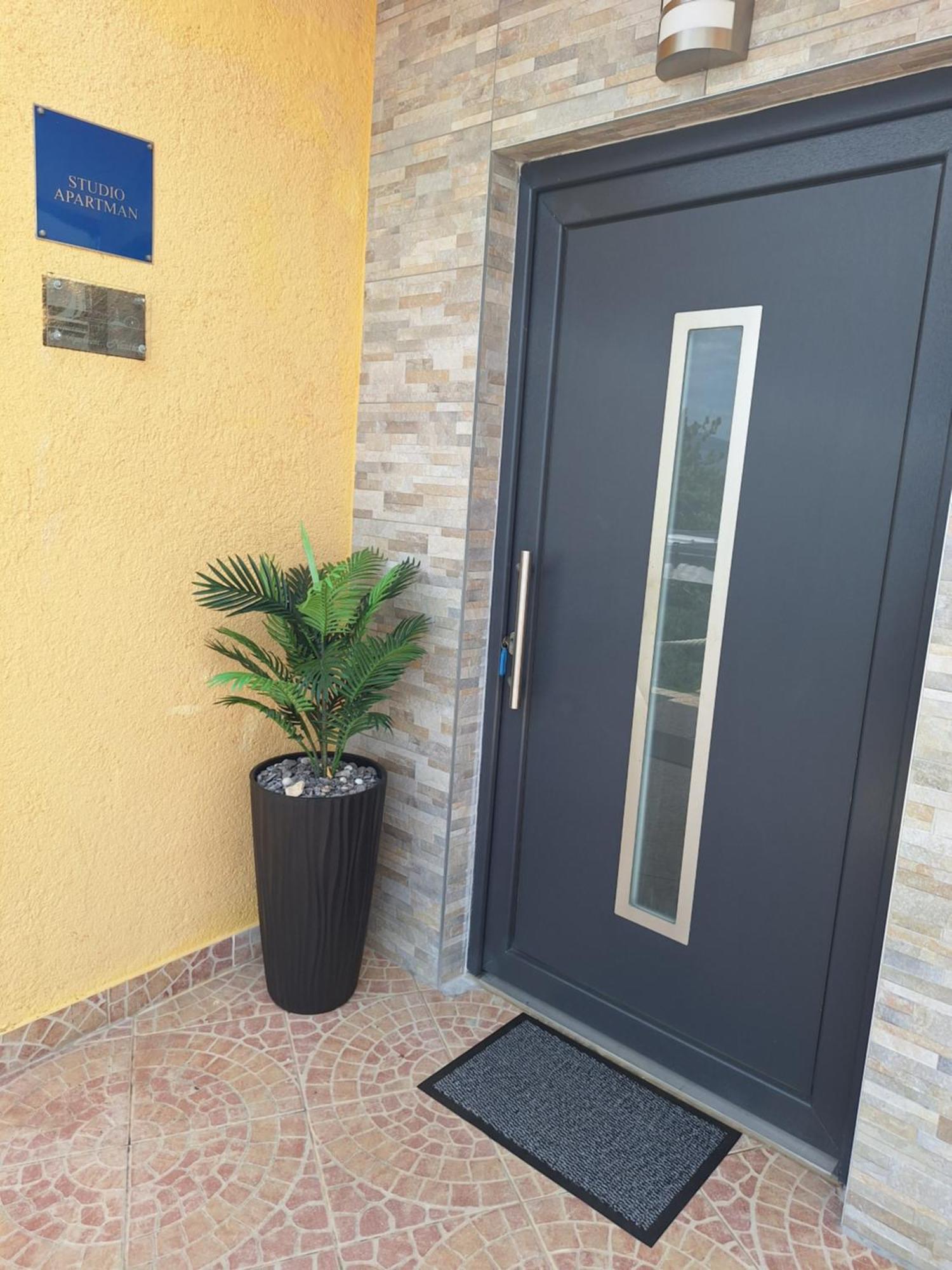 Nautica Apartment *